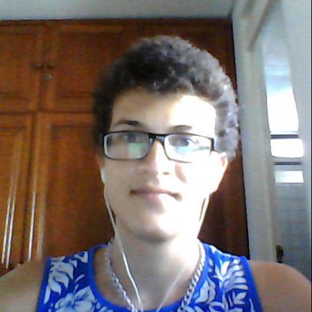 Jovem desaparecido movimenta redes sociais a sua busca