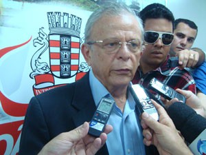 Agra pede ao PSB nacional para retomar candidatura